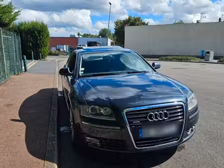 Audi A8 V8 4.2 TDI 326 quattro