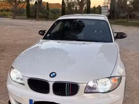 BMW Série 1 116i 1.6 122