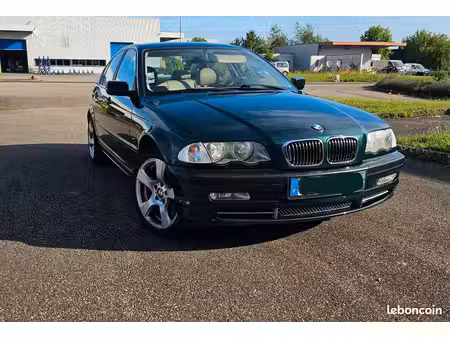 BMW Série 3 330i 2.0 231