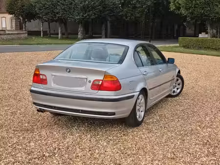 BMW Série 3 328i 2.8 193