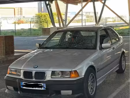 BMW Série 3 318TS 1.7 90