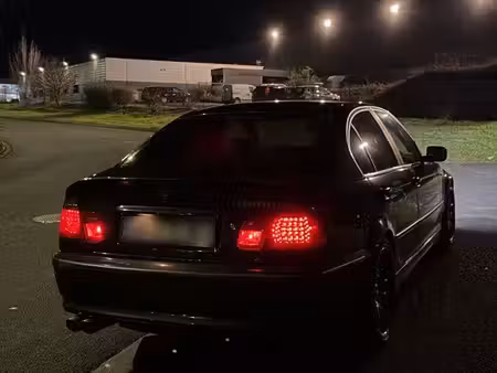 BMW Série 3 330i 3.0 231