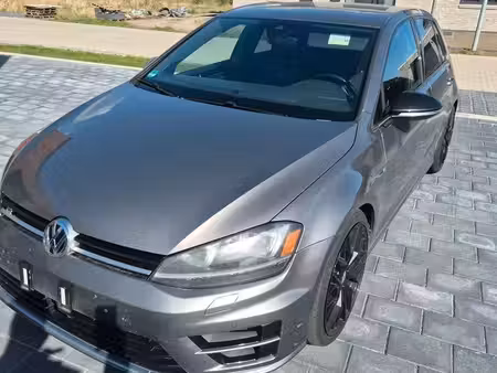 Volkswagen Golf R 2.0 TSI 300 4Motion