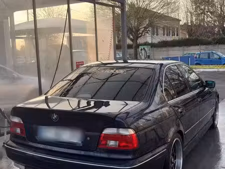 BMW Série 5 528i 2.8 193
