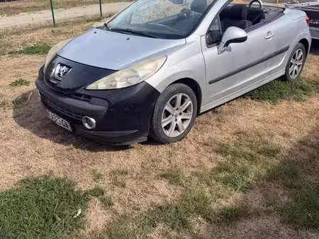 Peugeot 207 CC 1.6 HDi 110