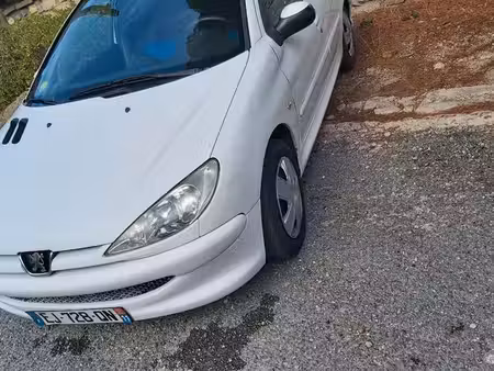 Peugeot 206 1.4 75