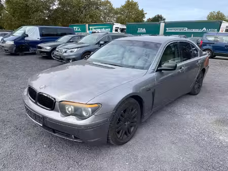 BMW Série 7 735i 3.5 272