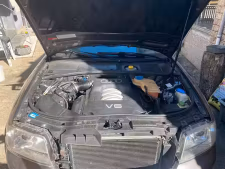 Audi A6 V6 2.4 165