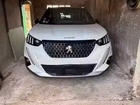 Peugeot 2008 1.2 130