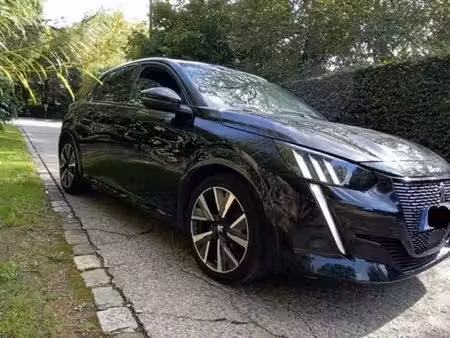 Peugeot 208 1.2 130