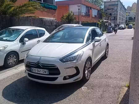 DS 5 1.6 HDi 115