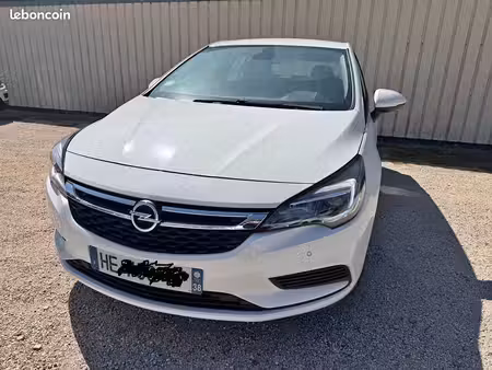 Opel Astra 1.0 105