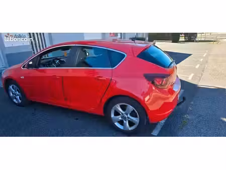 Opel Astra 1.2 90