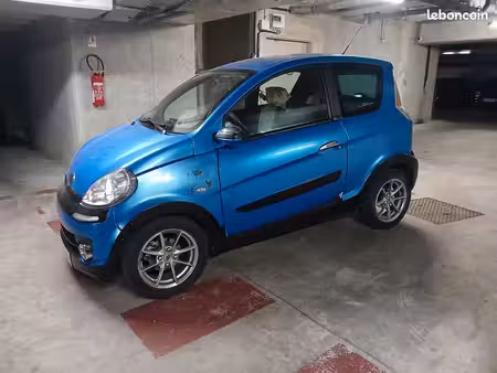 Microcar MGO 