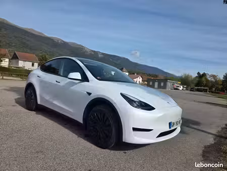 Tesla Model Y Grande Autonomie 275