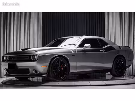 Dodge Challenger SRT V8 6.4