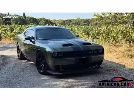 Dodge Challenger SRT Hellcat V8 6.2