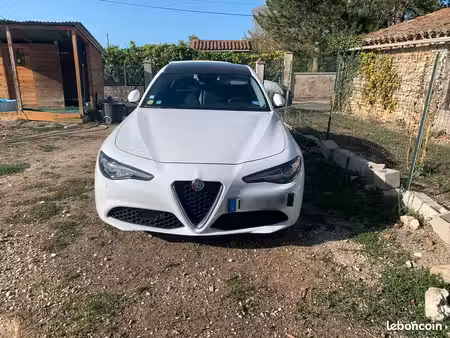 Alfa Romeo Giulia 2.2