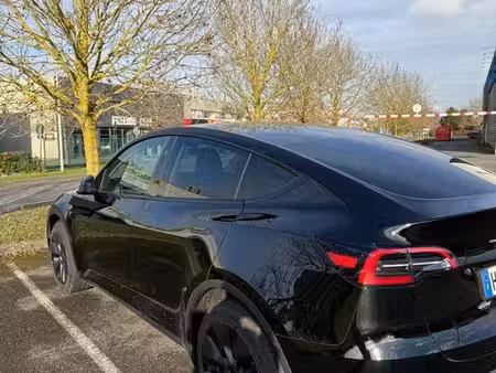 Tesla Model Y Grande Autonomie