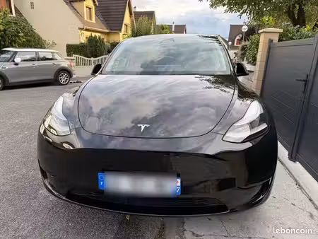 Tesla Model Y Grande Autonomie 275
