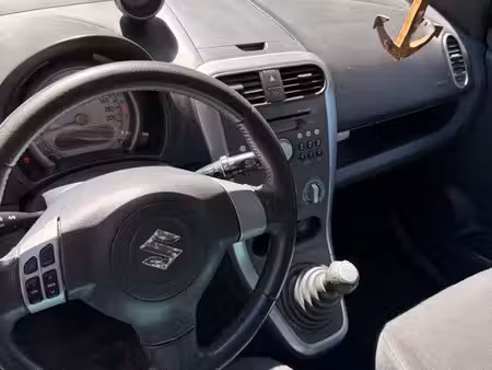 Suzuki Splash 1.3 75 GLS