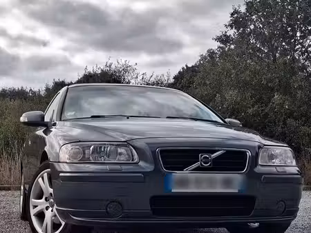 Volvo S60 2.4 126