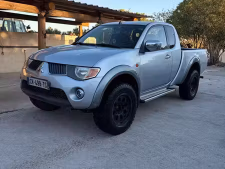 Mitsubishi L200 2.5 136