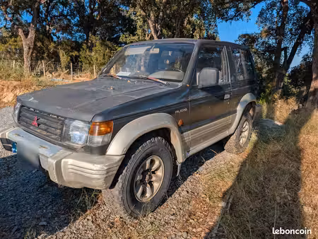 Mitsubishi Pajero 2.5