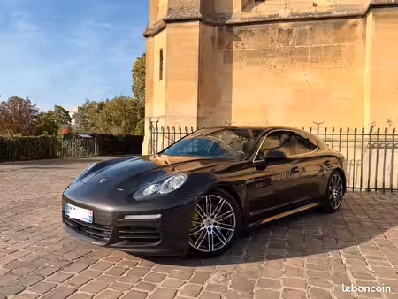 Porsche Panamera S V6 3.0 333