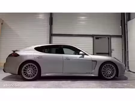 Porsche Panamera GTS V8 4.8 440 4x4