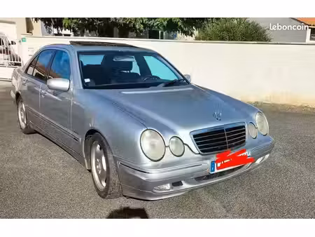 Mercedes-Benz Classe E E 320