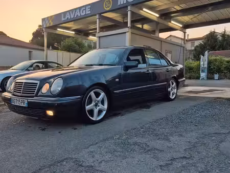 Mercedes-Benz Classe E E 300 V6 3.0 177