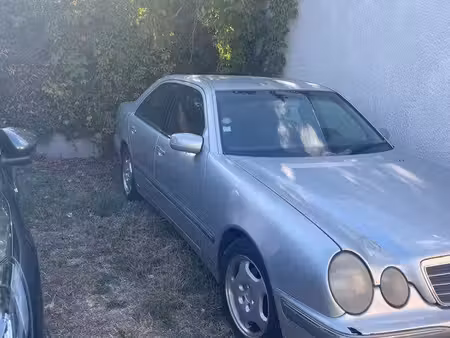 Mercedes-Benz Classe E E 230