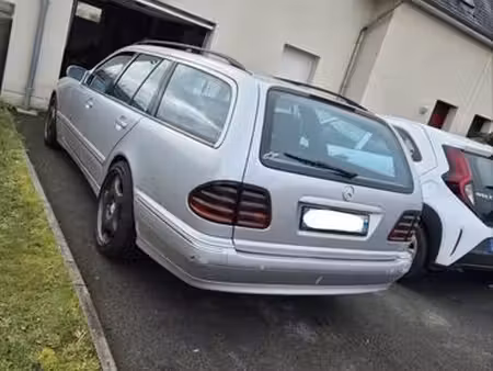 Mercedes-Benz Classe E E 240 V6 2.6 170