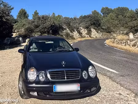 Mercedes-Benz CLK 320