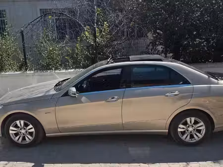 Mercedes-Benz Classe E E 250 2.1 150