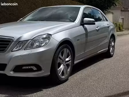 Mercedes-Benz Classe E E 200