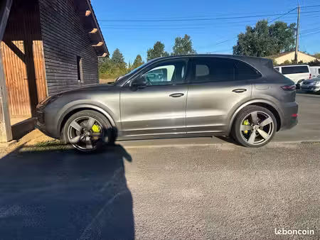 Porsche Cayenne V6 3.0 462 4x4