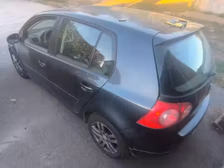 Volkswagen Golf 1.9 TDI 105