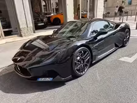 Maserati MC20 V6 3.0 630