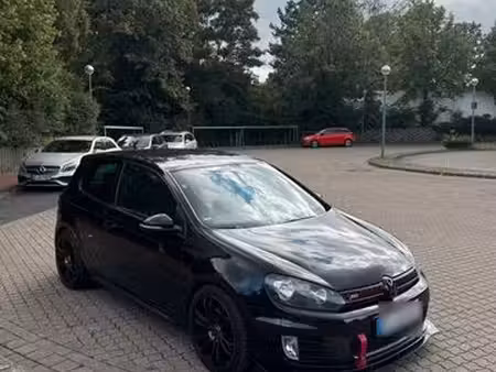 Volkswagen Golf GTI 2.0