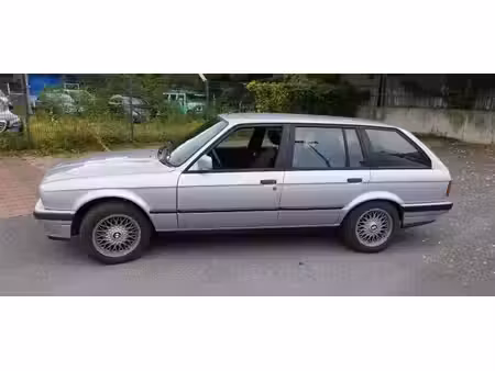 BMW Série 3 318i 1.8
