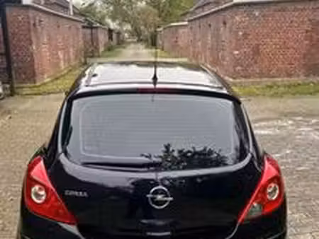 Opel Corsa 1.2 75