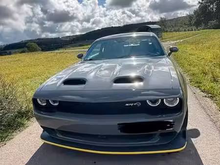 Dodge Challenger SRT Hellcat V8 6.2