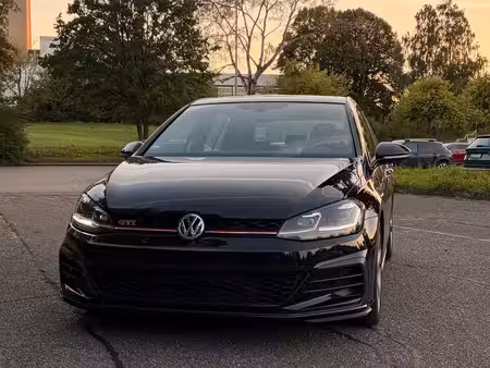 Volkswagen Golf GTI 2.0 Performance