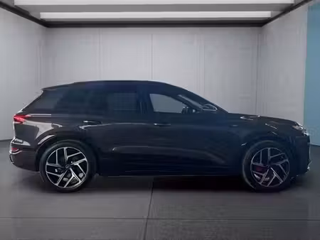 Audi Q6 E-Tron S line