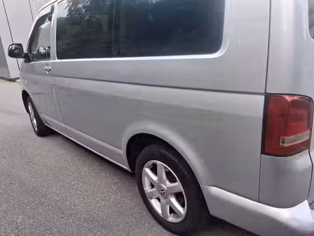 Volkswagen Transporter T5 2.0 TDI 140