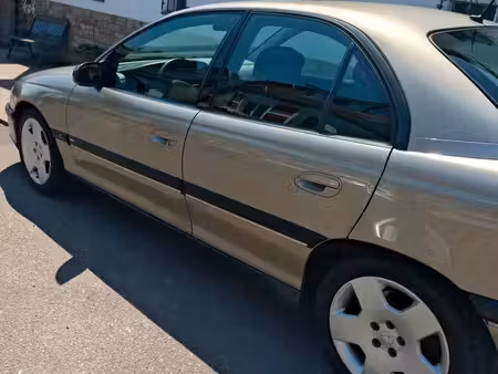 Opel Omega 2.5 170 Edition
