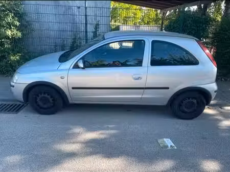 Opel Corsa 1.2 75