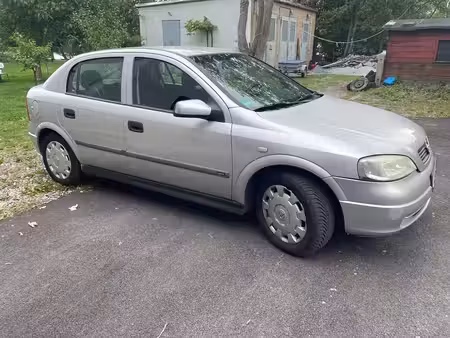 Opel Astra 1.6 75